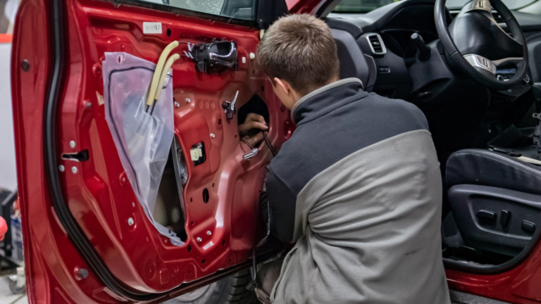 Car Door Unlocking: Your Partner in Locked-Out Moments in Bellevue, WA